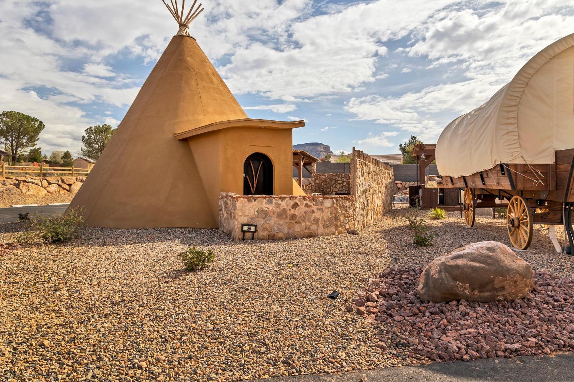 Zion White Bison Glamping & Rv Resort Virgin Exteriér fotografie