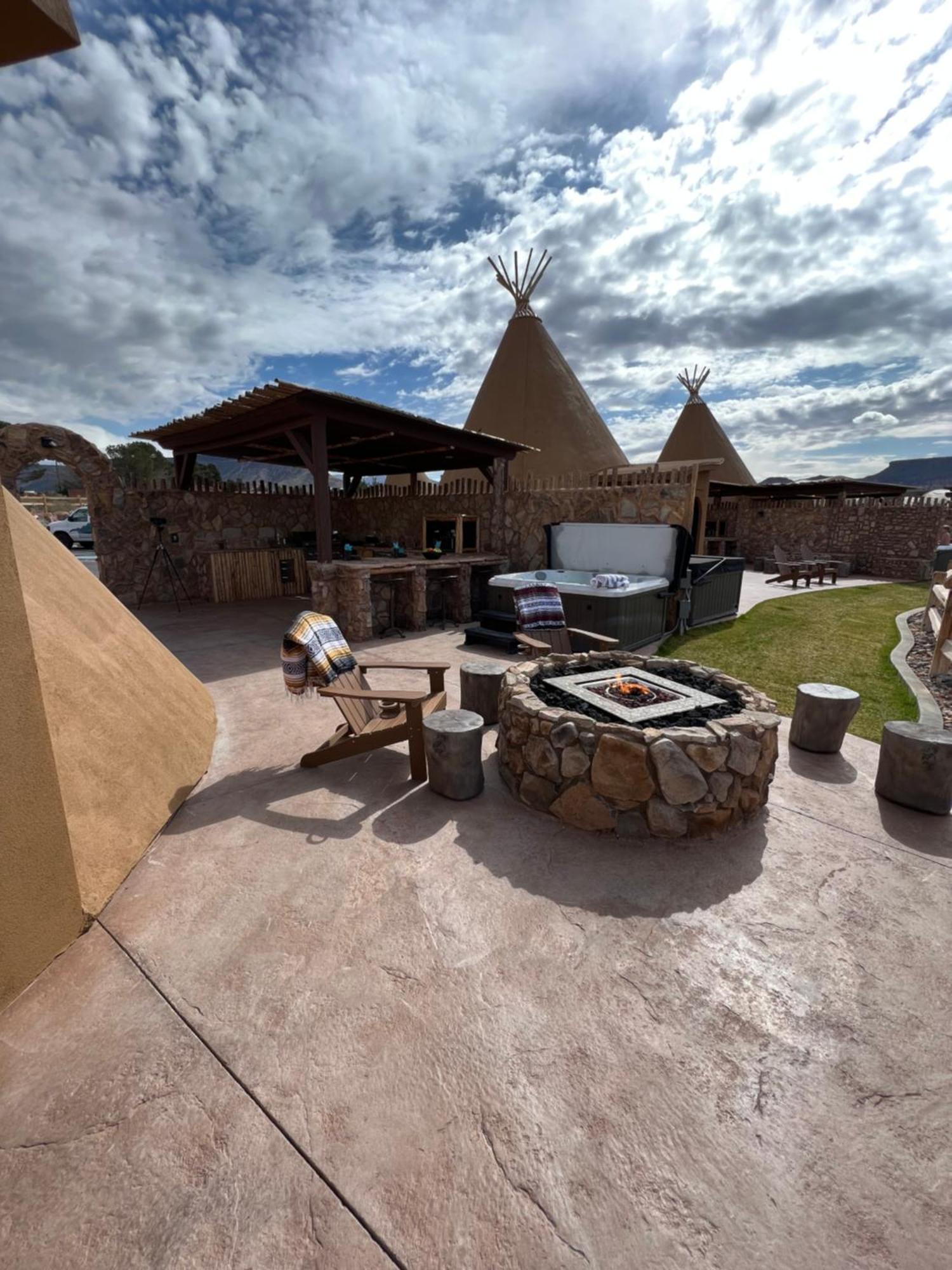 Zion White Bison Glamping & Rv Resort Virgin Exteriér fotografie